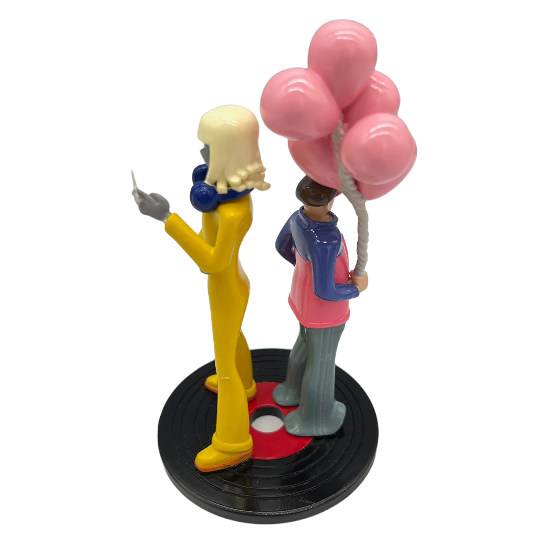 Oliver Tree vs Little Ricky: Alien Boys Statue - Image 4